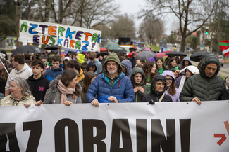 Ehunka lagunek hartu dute parte, Baionan, Ikastola mugimenduak deitutako manifestazioan